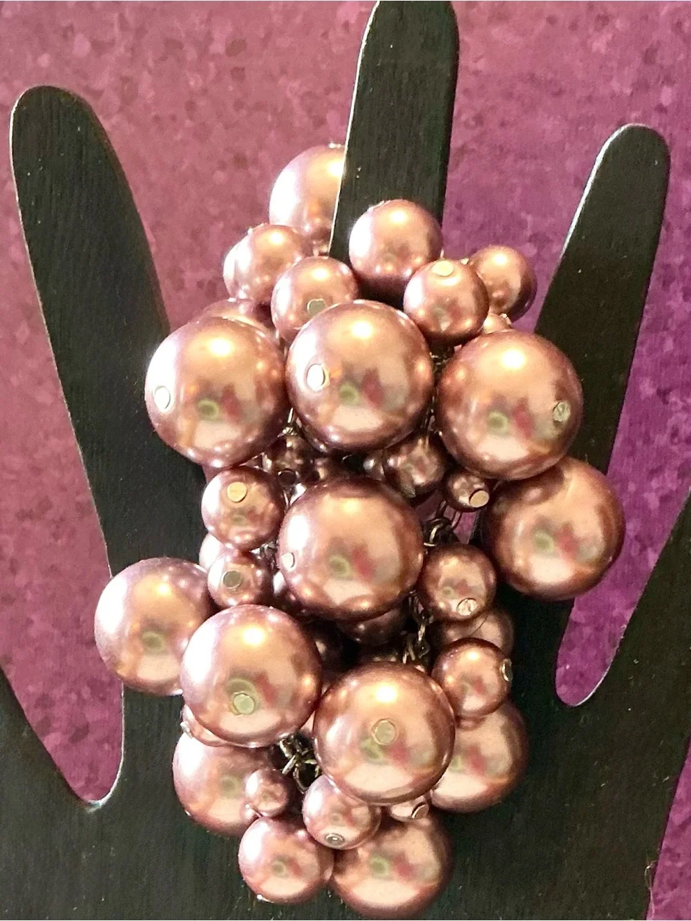 Vintage Pearlescent Mauve Chunky Bead Bracelet Charm Cha Cha Dangle MCM SZ 6.75 - Picture 3 of 8